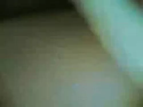 हर्नी युवतीहरू सार्व ...