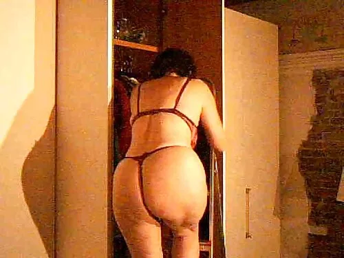एक विशाल dildo slutt ...