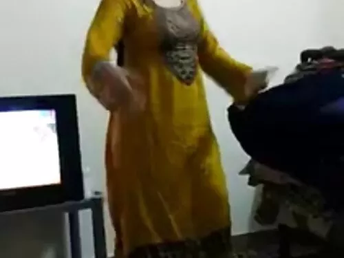 भव्य सीधा कपाल भएको  ...